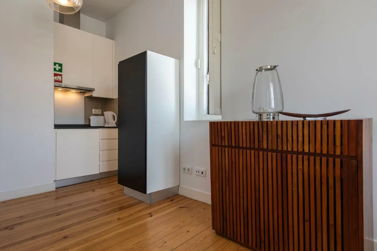 Lovelystay - Sunny Santa Catarina I Lisbon Portugal