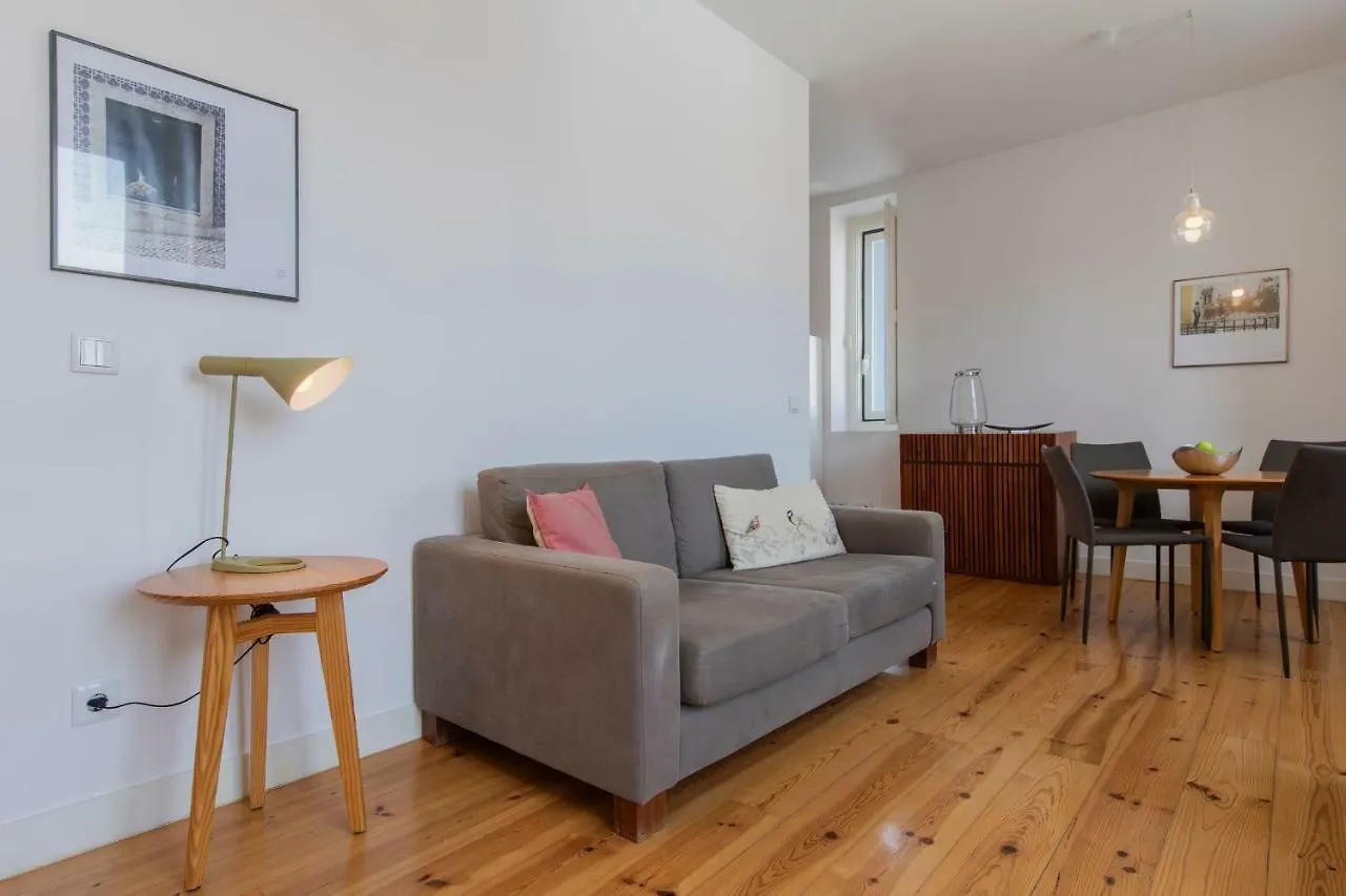 Lovelystay - Sunny Santa Catarina I Lisbon Portugal