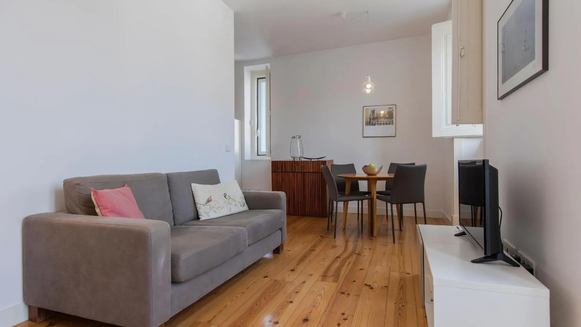 Lovelystay - Sunny Santa Catarina I Lisbon