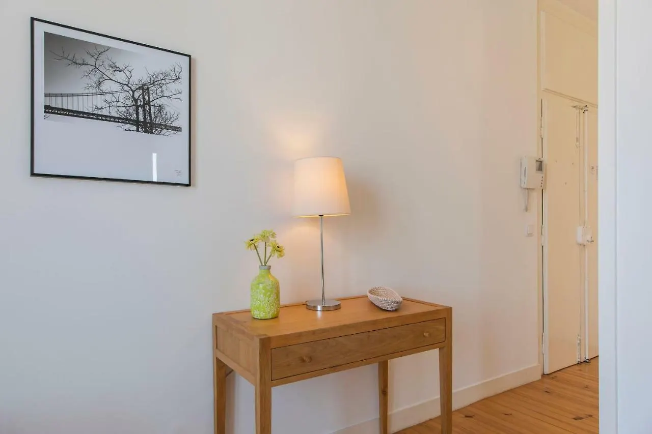 Apartment Lovelystay - Sunny Santa Catarina I Lisbon