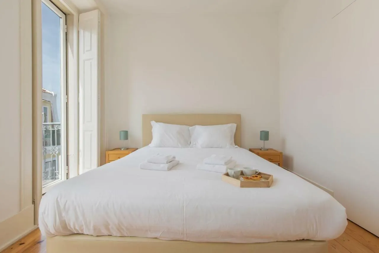 Apartment Lovelystay - Sunny Santa Catarina I Lisbon