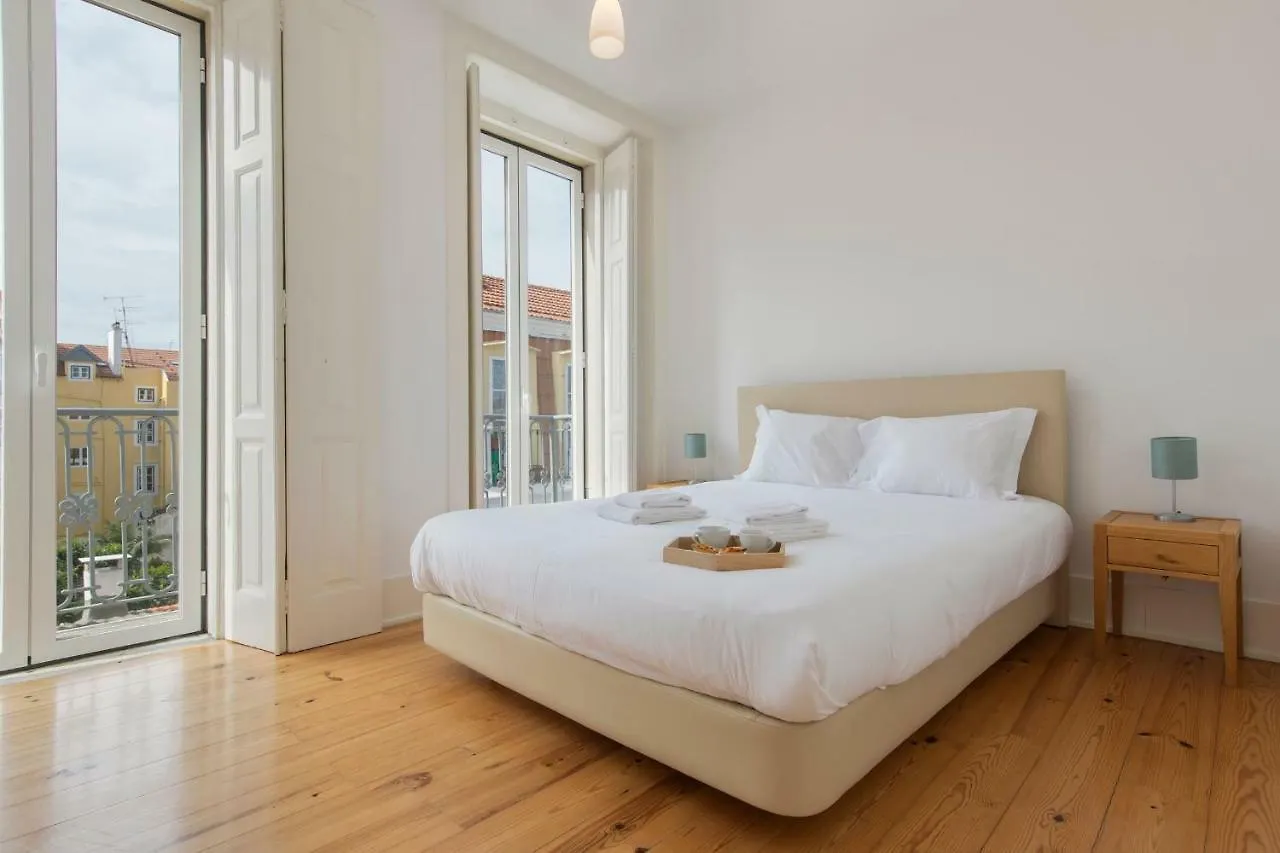 Apartment Lovelystay - Sunny Santa Catarina I Lisbon