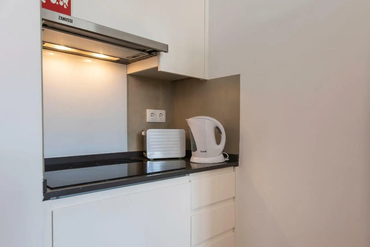 Lovelystay - Sunny Santa Catarina I Lisbon 0*,
